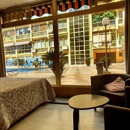 Primera Linea De Playa Apartment Marbella