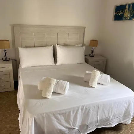 Primera Linea De Playa Apartment Marbella